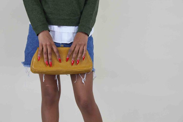 Tasche Clutch Senf